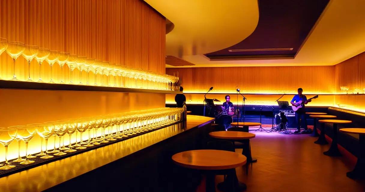 Mango Bar Yangon — ညပွဲ၊ ဖျော်ဖြေမှုနှင့် ဝန်ဆောင်မှု သုံးသပ်ချက်